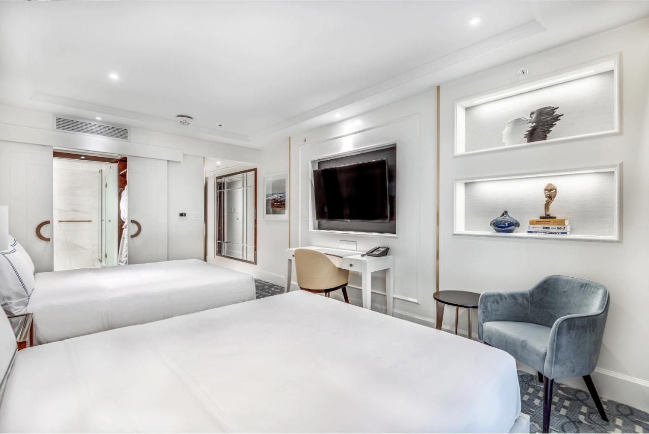 וונקובר Azur Legacy Collection Hotel מראה חיצוני תמונה