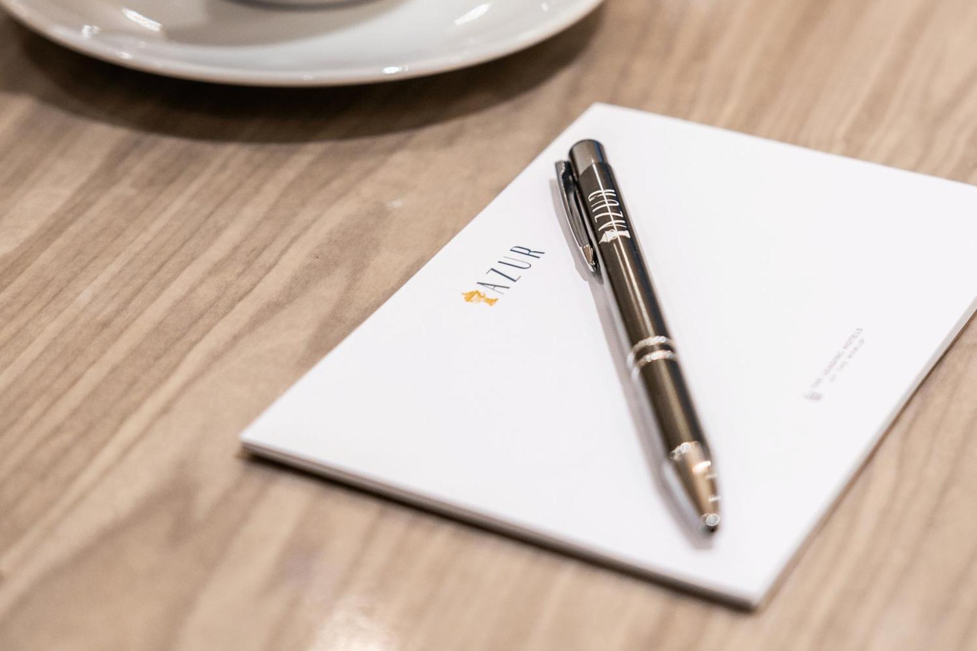 וונקובר Azur Legacy Collection Hotel מראה חיצוני תמונה