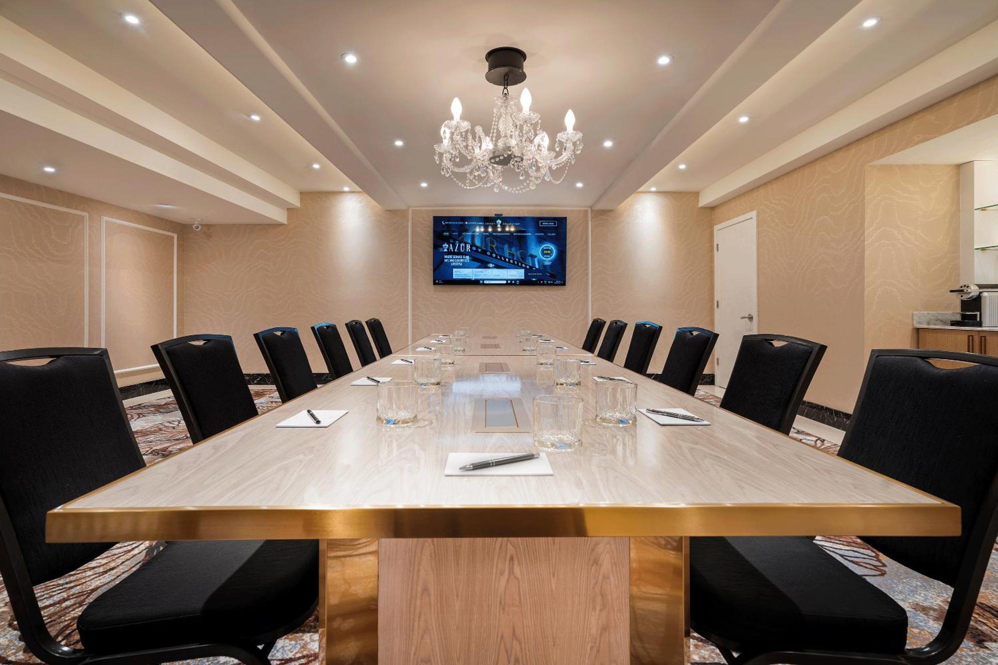 וונקובר Azur Legacy Collection Hotel מראה חיצוני תמונה