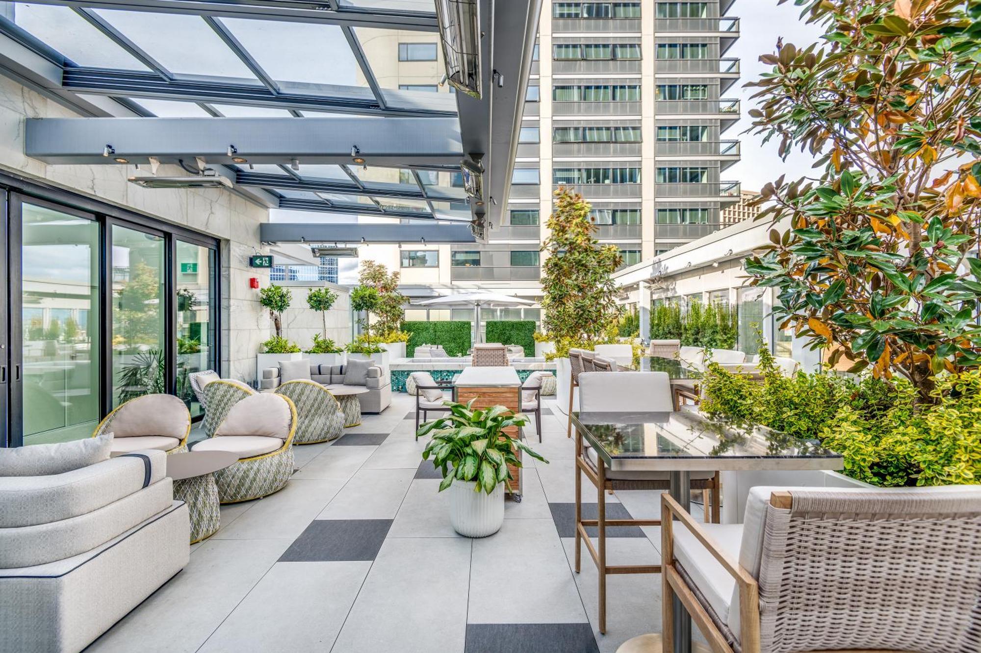 וונקובר Azur Legacy Collection Hotel מראה חיצוני תמונה